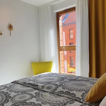 Aurora & Free Parking Гданьск