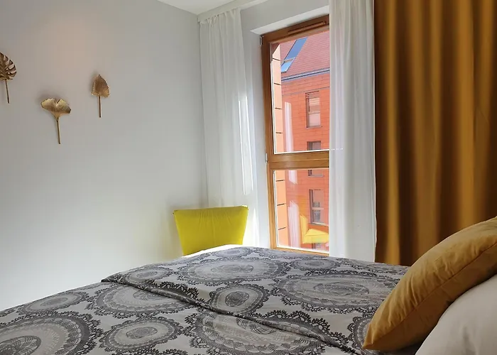 Aurora & Free Parking Гданьск